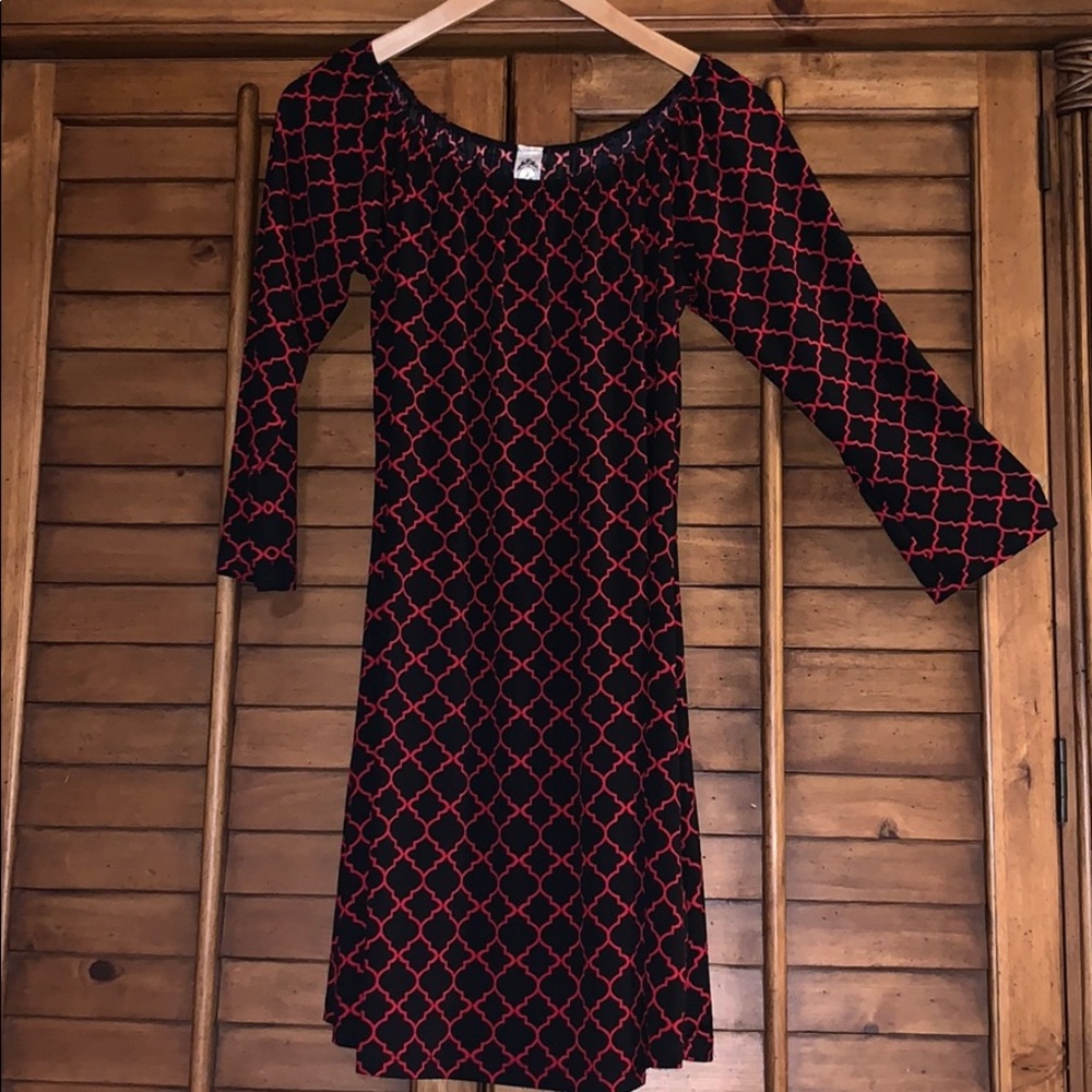 2B Together Black Dress w/ Red design Size Med